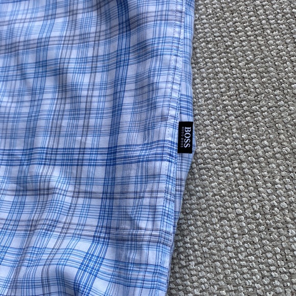 Hugo Boss button down M - Picture 5 of 6